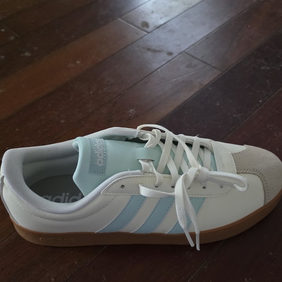 Adidas White and Blue Sneakers - Picture 5 of 6